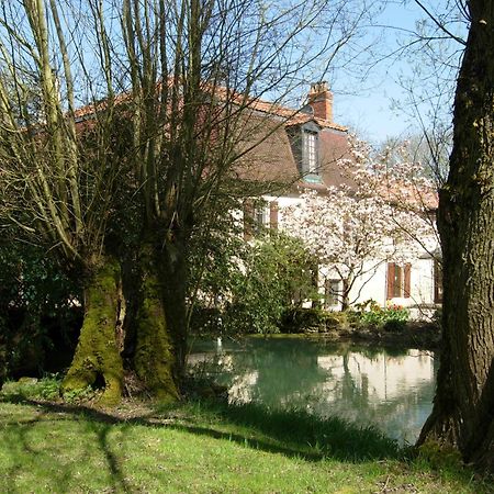 Logis Hotel Le Chantoiseau Chaumont-sur-Aire Exterior foto