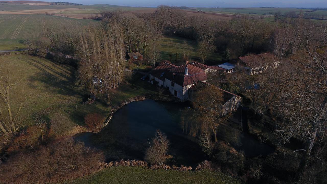 Logis Hotel Le Chantoiseau Chaumont-sur-Aire Exterior foto