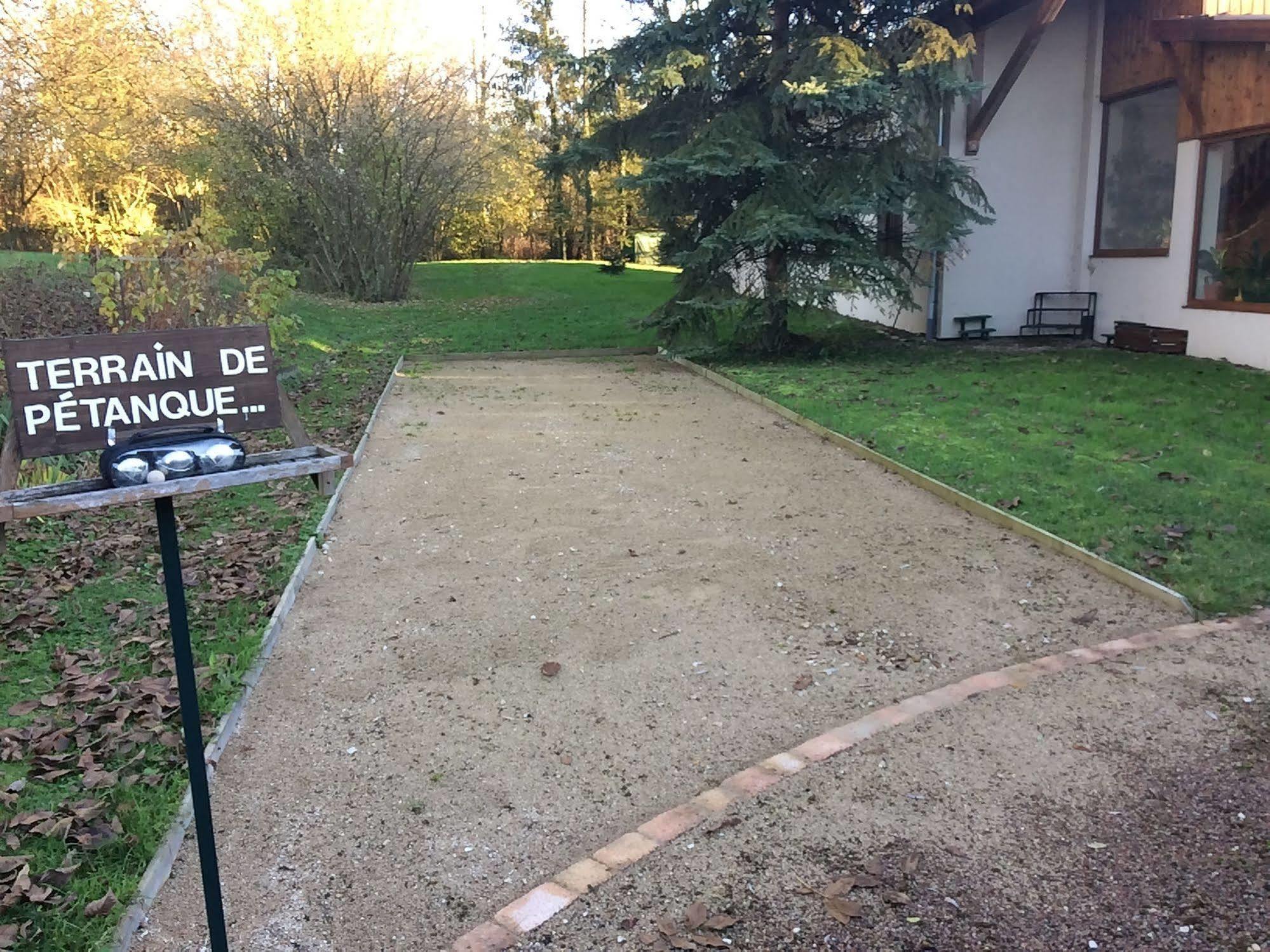 Logis Hotel Le Chantoiseau Chaumont-sur-Aire Exterior foto